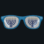 Menorah Hanukkah Party Retro Zonnebril<br><div class="desc">Cool Chanoeka Party zonnebril in het blauw met een menora voor Chanoeka. Rock je Chanoeka viering met deze leuke joodse bril.</div>