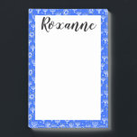 Menorah Star van David Hanukkah GEPERSONALISEERD N Post-it® Notes<br><div class="desc">Maak uw boodschappenlijstjes stijlvol met deze aanpasbare boodschappen voor boodschappen,  maaltijdplanning of een aanpasbare laptop. Pas tekst aan of voeg deze toe aan uw behoeften. Houd of schrap ook de lijnen. Bekijk mijn winkel voor meer groottes en stijlen!</div>