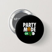 Mens feestmodus op grappige omgekeerde ananas ronde button 5,7 cm (Voorkant /achterkant)