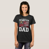 Mens I Created A Monster She Calls Me Dad Softball T-shirt (Voorkant volledig)