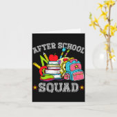 Mens naschoolse squad-programmacöordinator tijdper kaart (Gele Bloem)