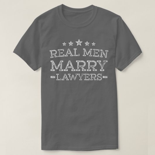 Mens Real Men Marry Lawyers T-shirt (Design voorkant)