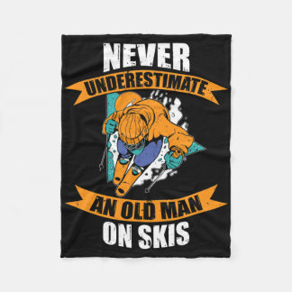 Mens Ski Funny Skiing Never Underestimate An Old M Fleece Deken