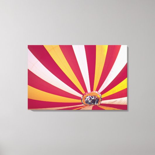 Mensen die een hete luchtballon vullen, Fort Colli Canvas Afdruk (Voorkant)