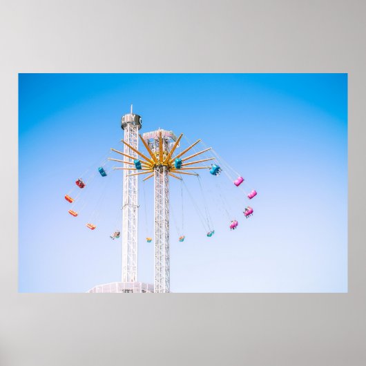 Mensen die met een zwendelaarbeweging een foto met poster (Voorkant)