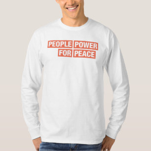 Mensen die op zoek zijn naar vredesteams met lange t-shirt