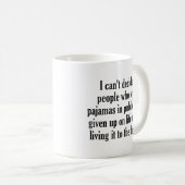Mensen die pyjama's in het openbaar Draag Koffiemok (Voorkant rechts)