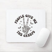 Mensen geven me het skeletskelet van de keizer muismat (Met muis)