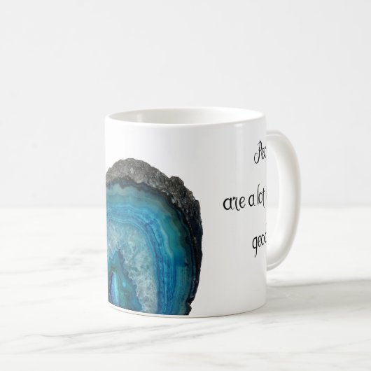 Mensen hebben veel te maken met geodes die een bla koffiemok (Voorkant rechts)