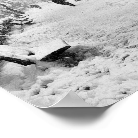 Mensen in het park op sneeuwwinterdag poster (Hoek)