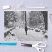 Mensen in het park op sneeuwwinterdag tissuepapier (Craft)