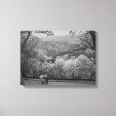 Mensen met paraplu's canvas afdruk (Voorkant)