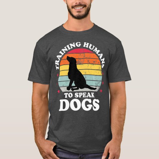 Mensen trainen om te praten over een hond training t-shirt (Voorkant)