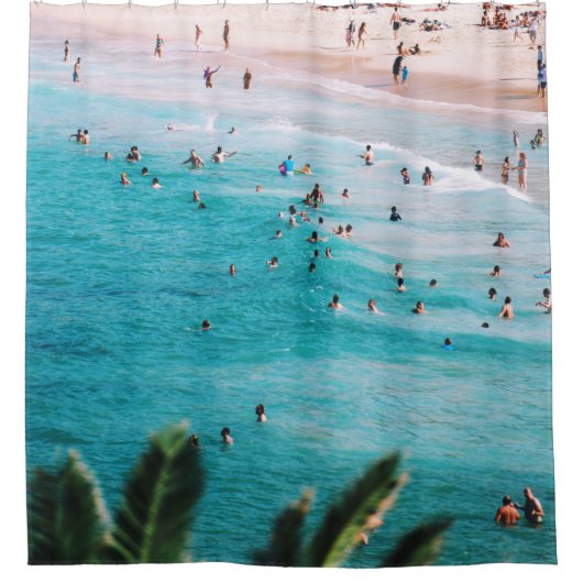 Mensen zwemmen op het strand douchegordijn (Voorkant)
