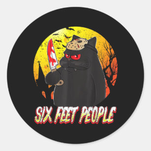 Mensengestalten van zes voet eng zwart kat met mes ronde sticker