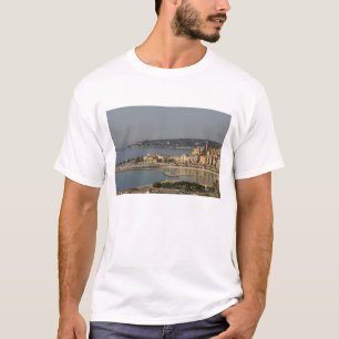 Menton, Cote d'Azur, Frankrijk. T-shirt