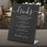 Menu Drinken zwart-wit Handtekenscript Reclamebord Met Voetstuk<br><div class="desc">Dit elegante zwarte en witte manuscript minimalistische het menuteken van drinken is perfect voor uw trouwfeest. Ontworpen door: Thisnotme©</div>