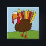 Menurkey Pin Vierkante Button 5,1 Cm<br><div class="desc">Deze pin is voorzien van een charmante,  charismatische Menurkey (combinatie Menorah en Turkije),  die dit jaar de oversteekplaats Chanoeka-Thanksgiving viert.</div>