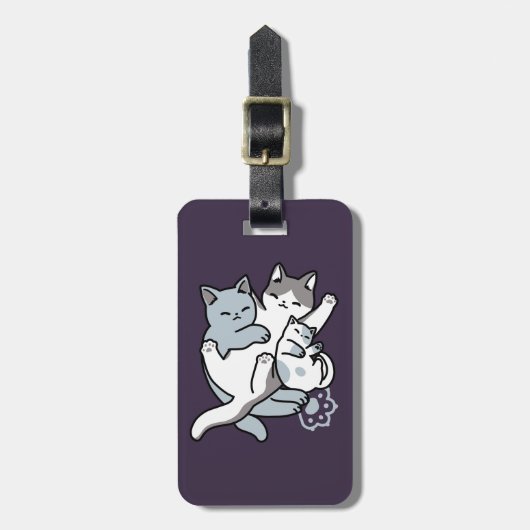 Meow Pounce Snuggle – Schattigee slapende katten Bagagelabel (Voorkant verticaal)