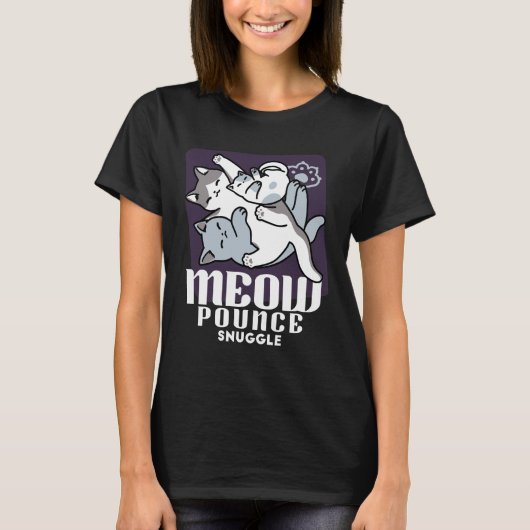 Meow Pounce Snuggle – Schattigee slapende katten T-shirt (Voorkant)
