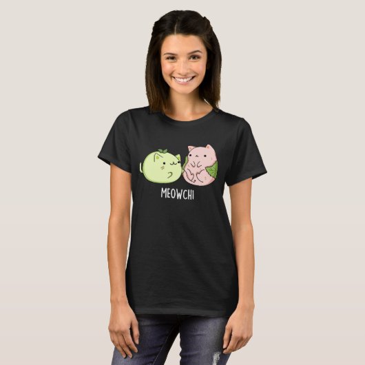 Meowchi Grappig Mochi Pun Donker BG T-shirt (Voorkant volledig)