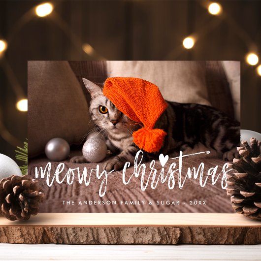 Meowy Christmas Brush Script Modern Pet Cat Photo Feestdagenkaart
