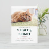 Meowy en Bright Christmas Cat Photo Gag Feestdagenkaart (Staand voorkant)