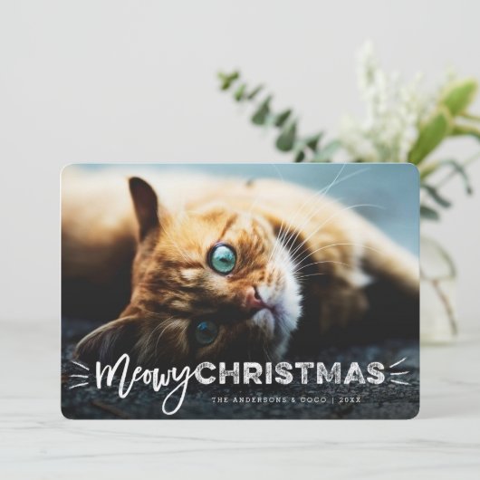 Meowy Kerstpenseel Script Cat Lover Photo Pet Feestdagenkaart (Staand voorkant)