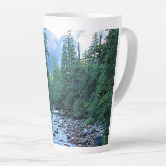 Merced River by Happy Isles, Yosemite, CA Latte Mok (Rechterhoek)