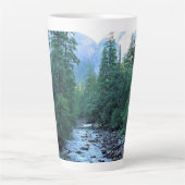 Merced River by Happy Isles, Yosemite, CA Latte Mok (Voorkant)