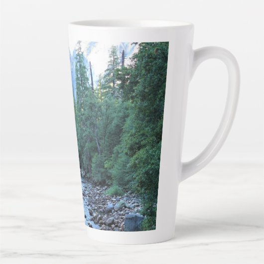 Merced River by Happy Isles, Yosemite, CA Latte Mok (Rechts)