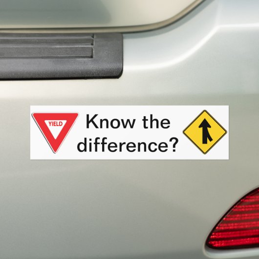 Merge/Yield weet het verschil? Bumpersticker (Op auto)