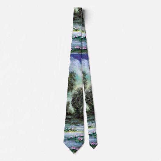 MERK, WATERLIES EN BOMEN IN LANDSCHAP STROPDAS (Voorkant)