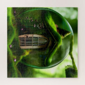 Merkhuis in een glazen orb in het mossy bos legpuzzel (Horizontaal)