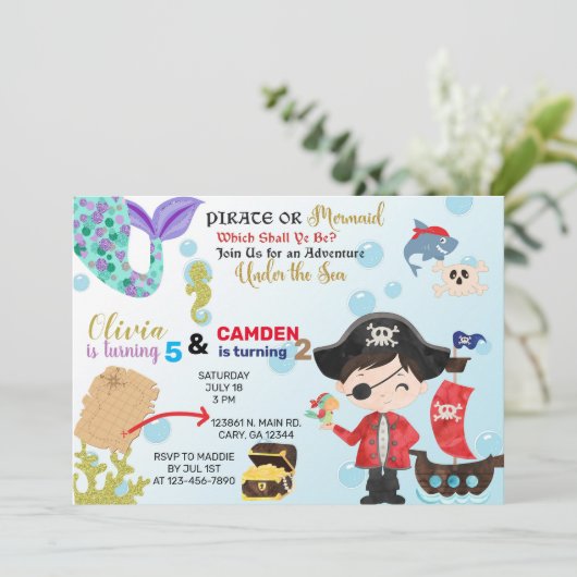 Mermaid and pirate siblings-uitnodiging. kaart (Staand voorkant)