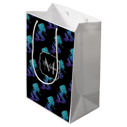Mermaid aqua blue ombre Sparkles Monogram Medium Cadeauzakje (Achterkant Gekanteld)