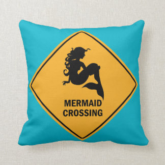 Mermaid Crossing Sign Pillow Kussen