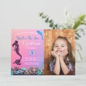 Mermaid & Dolphin onder Zee Geboortedatum Foto Kaart (Staand voorkant)