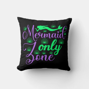 Mermaid Only Zone in Neon Green en Paars Kussen