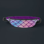 Mermaid Shimmer Scale Fanny Pack Heuptasje<br><div class="desc">Take the most enchantingly magical and gloriously iridescent underwater kingdom with you absolutely everywhere the most magnificent ocean current of life sends you with the Mermaid Shimmer Scale fanny pack! This breathtakingly shimmering hands free accessory wraps your everyday essentials in a breathtaking cascade of perfectly layered mermaid scales in the...</div>