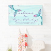 Mermaid Tail onder het Zee 'Birthday Banner' Spandoek (Insitu)
