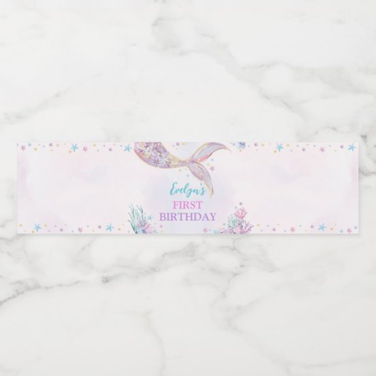 Mermaid Tail onder het Zee van Birthday Waterfles Etiket (Enkel label)
