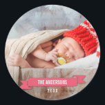 Merrier Kerst Vakantie Foto Sticker<br><div class="desc">Onze moderne en gepersonaliseerde stickers kunnen worden gebruikt als envelopzegels,  cadeaubonnen,  favoriete labels,  etiketten van objecten en nog veel meer. De mogelijkheden zijn eindeloos,  dus ga door en gebruik ze creatief. Beschikbaar in andere kleuren. De kleuren van de douane zijn ook beschikbaar op verzoek.</div>