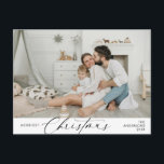 Merriest Christmas Family Foto, Winter Happiness Briefkaart<br><div class="desc">Vrolijkste kerst. Vier het seizoen met deze familiefoto gezellig vrolijk briefkaart winter en nieuwjaar Het is volledig aanpasbaar en gepersonaliseerd met uw eigen begroetingsberichten. Voeg uw retouradres toe voor eenvoudige verzending. Het is eenvoudig, gemakkelijk, maar modern gezellig en feestelijk. Dit is het ideale briefkaart om uw vakantiewensen door te geven....</div>