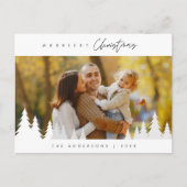 Merriest Christmas Family Photo Outdoor Pine Trees Briefkaart (Voorkant)