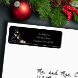 Merriest Christmas Tree on Black Etiket<br><div class="desc">Een witte schetsboom met faux gouden folie ornamenten en geschenken zijn te vinden op deze zwarte retouradres labels gepersonaliseerd met uw gegevens in chique letters. OVEREENKOMENDE objecten in onze winkel.</div>