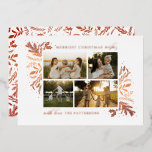 Merriest Christmas Wishes 4 Foto Botanische Bloeme Folie Feestdagenkaart<br><div class="desc">Merriest Christmas Wishes 4 Photo Botanical Floral Folie Holiday Kaart Folie Christmas Kaart toont je favoriete foto op de voorkant met de tekst "Merriest Christmas Wishes" in de oranje kalligrafie script typografie op een witte achtergrond en gepersonaliseerd met je familienaam hieronder. Op de keerzijde staat een elegant gouden botanisch patroon....</div>