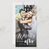 Merrily Ever After Mix Typografie Huwelijksfoto Feestdagenkaart (Voorkant)