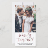 Merrily Ever After Passen getrouwd 2 Foto Elegant Feestdagenkaart (Voorkant)