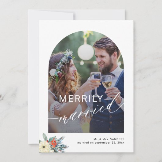 Merrily getrouwd eenvoudige minimalistische 2 foto feestdagenkaart (Voorkant)